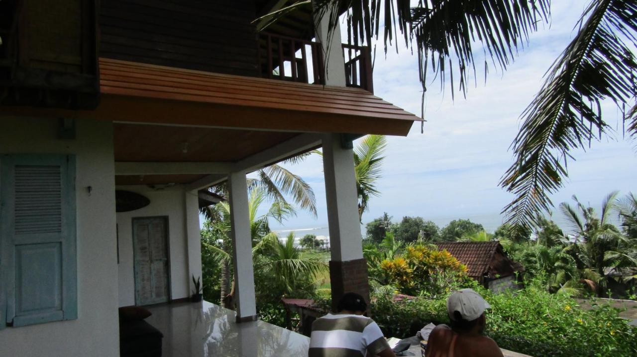 Dikaloha Surfschool And Stay Airsatang Ngoại thất bức ảnh