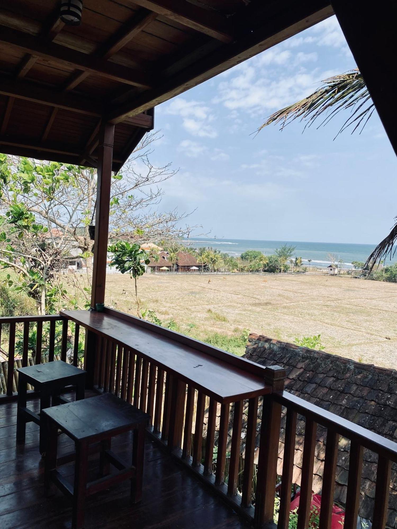 Dikaloha Surfschool And Stay Airsatang Ngoại thất bức ảnh